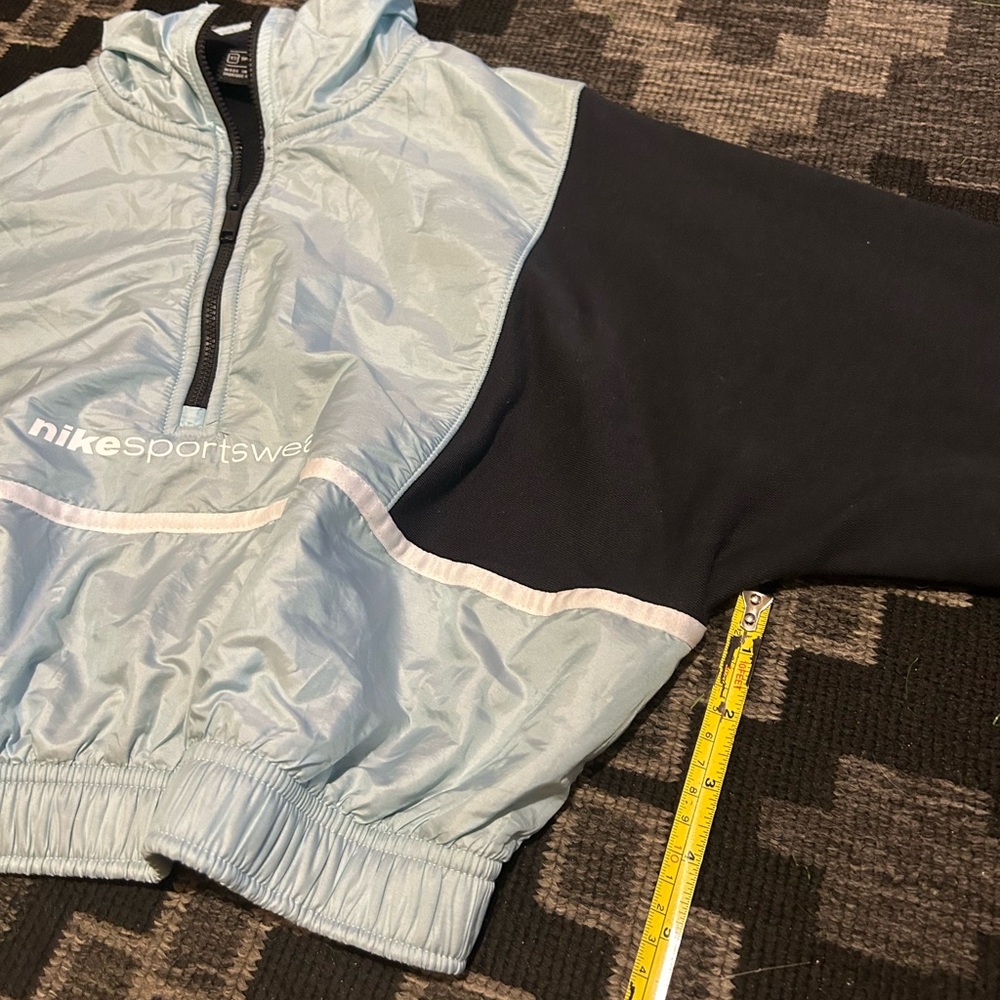 Nike Women's Black and Light Blue Cropped Sweatshirt - Picture 3 of 6